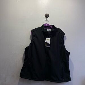 Outdoor Ventures men pluse size vest.